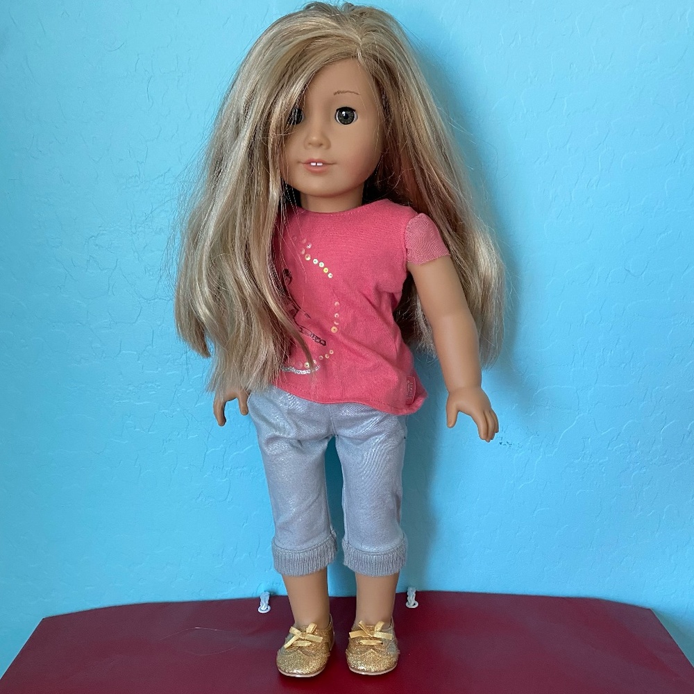 American Girl Isabelle -- Isabelle Doll and Book